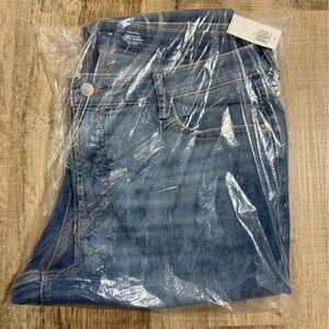 NWT Old Navy high-rise Rockstar super skinny Secret smooth pocket jeans size 16